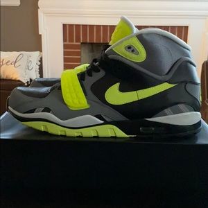 Retro Nike cross trainers.